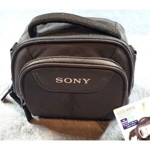 New Sony HandyCam LCS-VA15 Soft Carrying Case w/Strap Camera Case-NWT